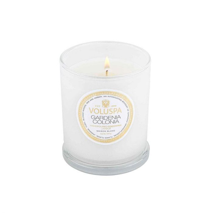GARDENIA COLONIA CLASSIC CANDLE - شمعة كلاسيكية برائحة الغردينيا | VOLUSPA - فولوسبا GARDENIA COLONIA CLASSIC CANDLE - شمعة كلاسيكية برائحة الغردينيا | VOLUSPA - فولوسبا
