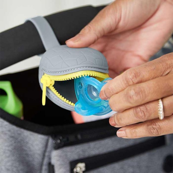 Grab & Go Silicone Pacifier Hol - إكسسوارات | SKIP HOP - سكيب هوب Grab & Go Silicone Pacifier Hol - إكسسوارات | SKIP HOP - سكيب هوب