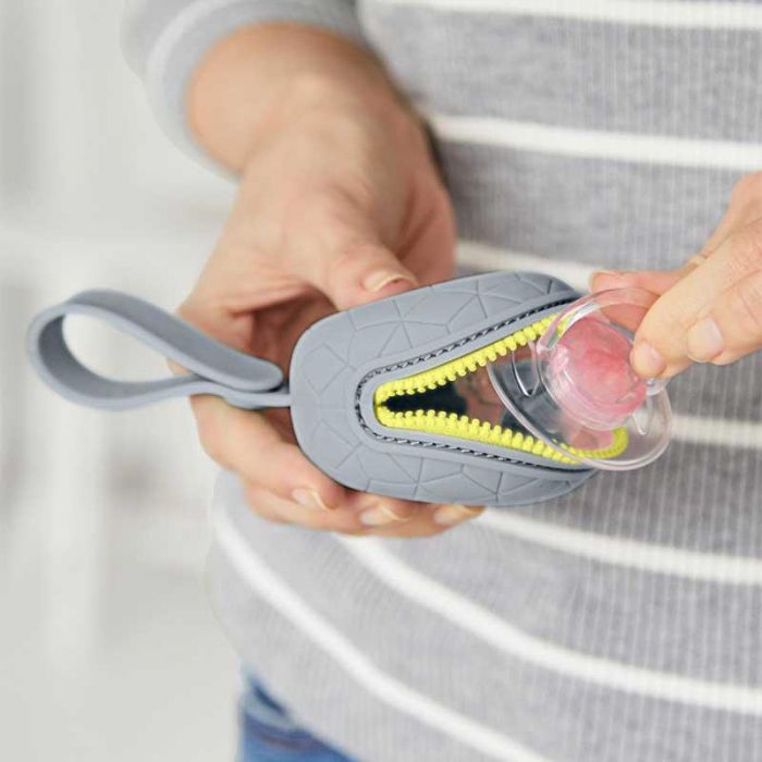 Grab & Go Silicone Pacifier Hol - إكسسوارات | SKIP HOP - سكيب هوب Grab & Go Silicone Pacifier Hol - إكسسوارات | SKIP HOP - سكيب هوب