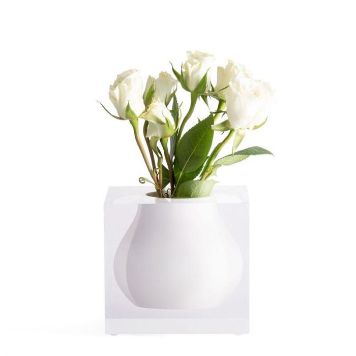MOSCO BUD VASE HAMPTONS WHITE 4.9x4.9x4 - Ù…Ø²Ù‡Ø±ÙŠØ© Ù…ÙˆØ³ÙƒÙˆ Ù‡Ø§Ù…Ø¨ØªÙˆÙ†Ø² Ø¨ÙŠØ¶Ø§Ø¡ØŒ 4.9x4.9x4 | JR WILLIAM - ج. ر. ويليام