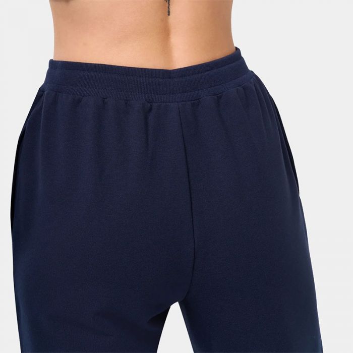 ESSENTIAL SLIM JOGGER - بنطلون رياضي | SQUATWOLF - سكوات ولف ESSENTIAL SLIM JOGGER - بنطلون رياضي | SQUATWOLF - سكوات ولف