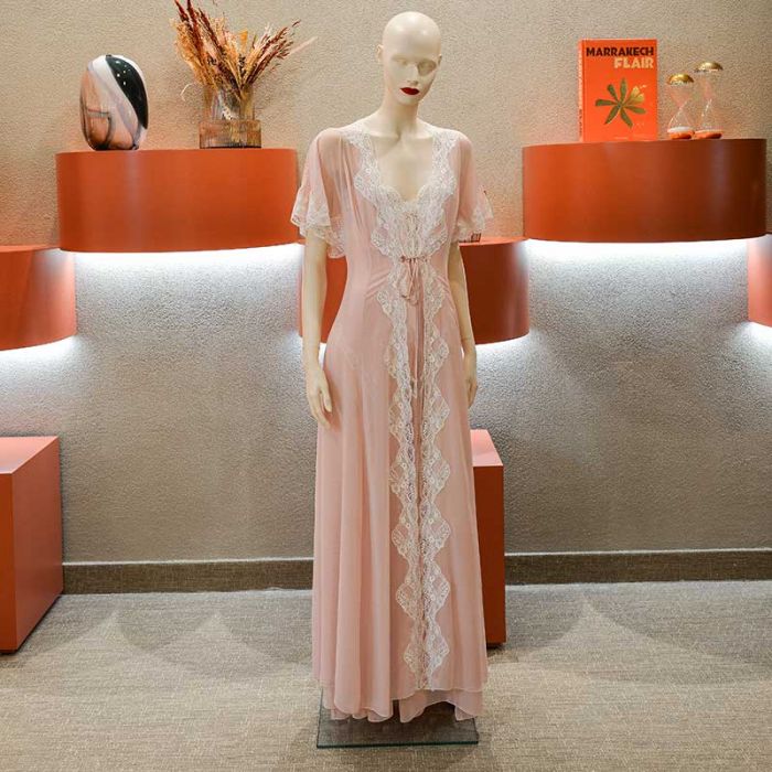 NIGHTDRESS & NEGLIGEE SET - فستان | JANE WOOLRICH - جين وولريتش NIGHTDRESS & NEGLIGEE SET - فستان | JANE WOOLRICH - جين وولريتش