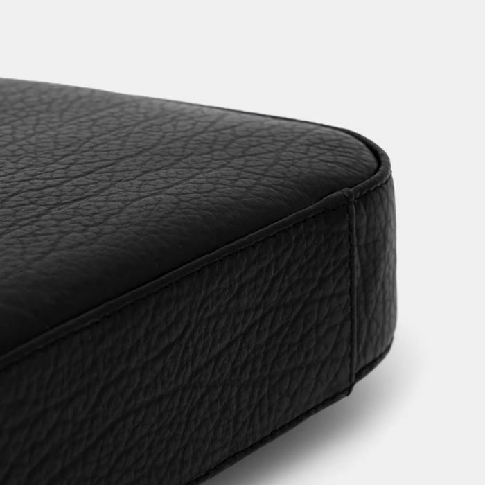 RHEA BLACK LARGE - حقائب يد نسائية | BY FAR - باي فار RHEA BLACK LARGE - حقائب يد نسائية | BY FAR - باي فار