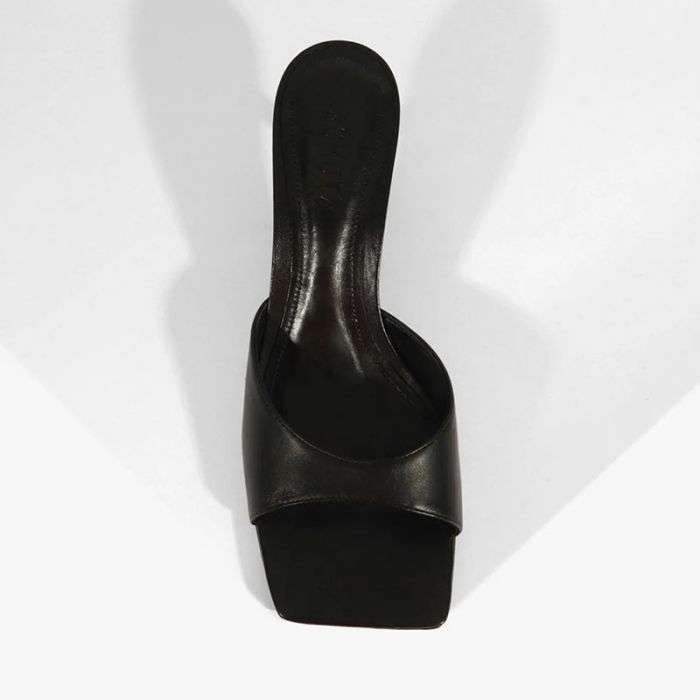 SLIP ON - صنادل نسائية | SCHUTZ - شوتز SLIP ON - صنادل نسائية | SCHUTZ - شوتز