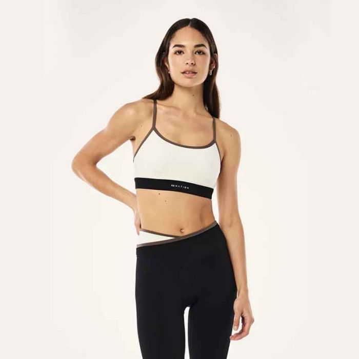 SIGNATURE SPORTS BRA - حمالة صدر رياضية | P.E NATION - بي إي نايشن SIGNATURE SPORTS BRA - حمالة صدر رياضية | P.E NATION - بي إي نايشن