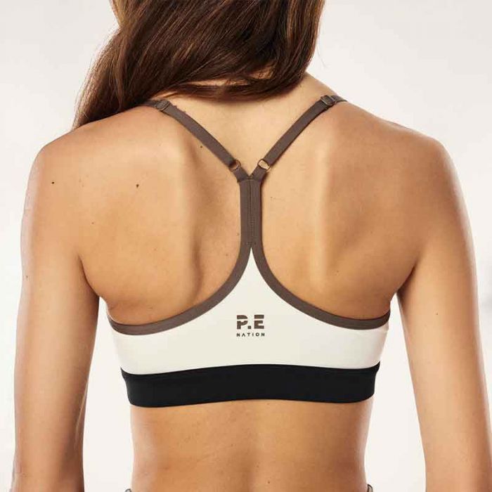 SIGNATURE SPORTS BRA - حمالة صدر رياضية | P.E NATION - بي إي نايشن SIGNATURE SPORTS BRA - حمالة صدر رياضية | P.E NATION - بي إي نايشن
