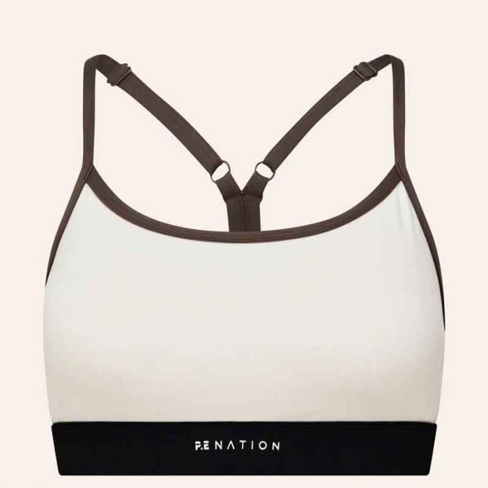 SIGNATURE SPORTS BRA - حمالة صدر رياضية | P.E NATION - بي إي نايشن SIGNATURE SPORTS BRA - حمالة صدر رياضية | P.E NATION - بي إي نايشن