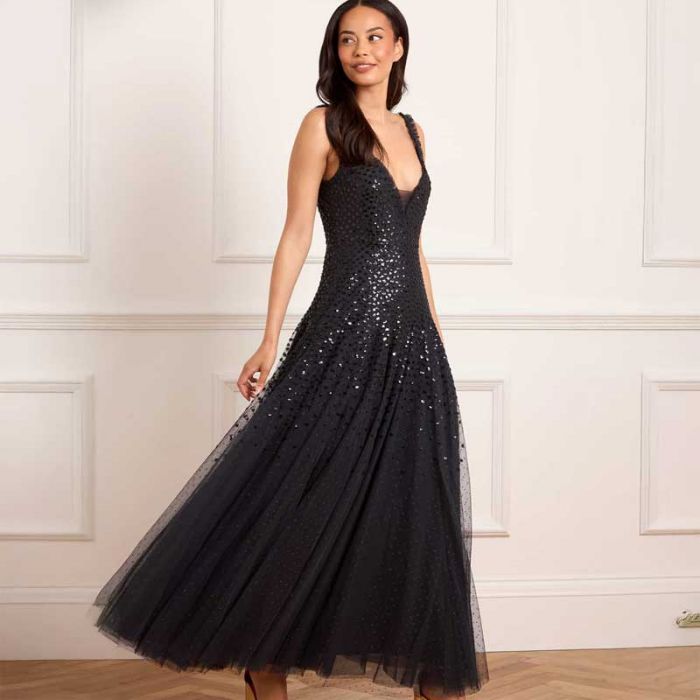 SEQUIN CASCADE CAMI PLUNGE GOWN - فستان | NEEDLE & THREAD - نيدل & ثريد SEQUIN CASCADE CAMI PLUNGE GOWN - فستان | NEEDLE & THREAD - نيدل & ثريد