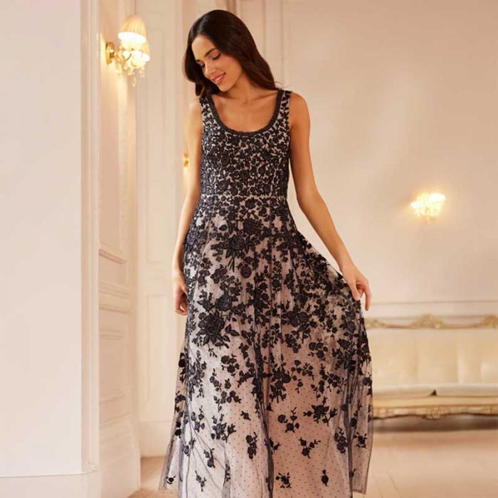ROSA SCOOP NECK ANKLE GOWN - فستان | NEEDLE & THREAD - نيدل & ثريد ROSA SCOOP NECK ANKLE GOWN - فستان | NEEDLE & THREAD - نيدل & ثريد
