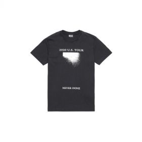 T-SHIRT  - تي شيرتات  كم قصير