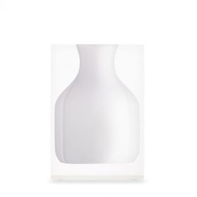 HOGAN BUD VASE HAMPTONS WHITE 4x4x5.4 - مزهرية هوغان هامبتونز صغيرة باللون الأبيض، 4 × 4 × 5.4