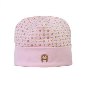 HAT - قبعة