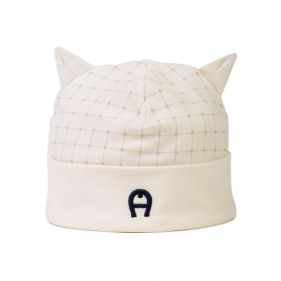 HAT - قبعة