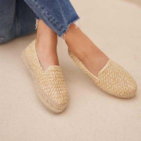 FLAT ESPADRILLES - حذاء مسطح