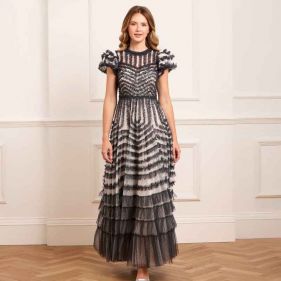 LA VIE EN ROSE ROUND NECK SHORT S GOWN  - فستان