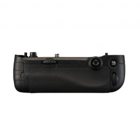 NIKON DIGI MB-D16 BATTERY PACK - إكسسوارات الكاميرا