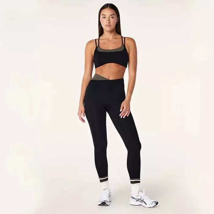 DISTORTION SPORTS BRA بنطلون ضيق